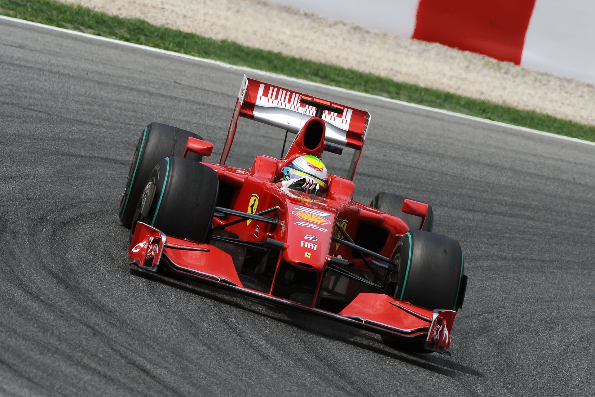 Photo d'une voiture de course